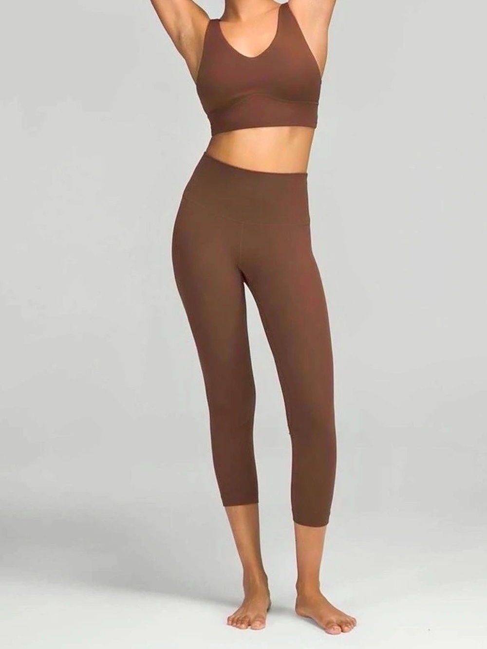 Lululemon Align High Rise Crop 23"
Dark Terracotta Size 2 Nulu Leggings
EUC